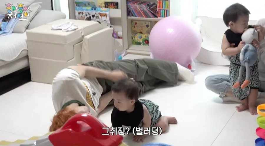 육아를 하러 간 건지 당하러 간 건지 알 수 없는 상황 (4/15)