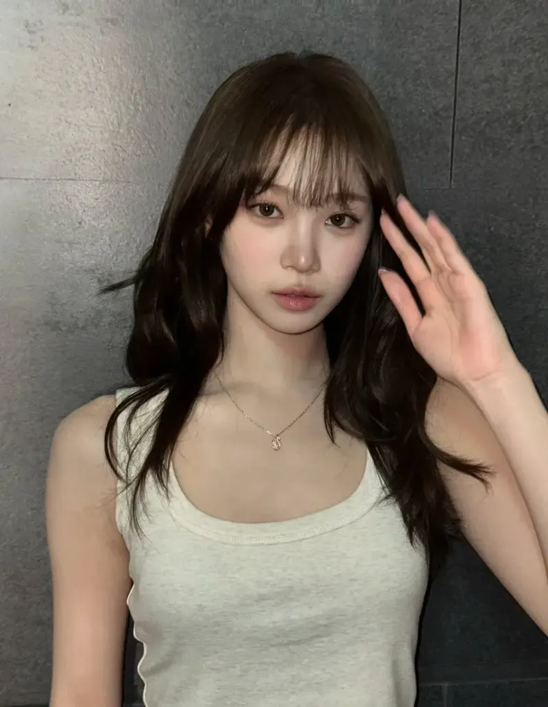 르세라핌 김채원 인스타 (10/15)