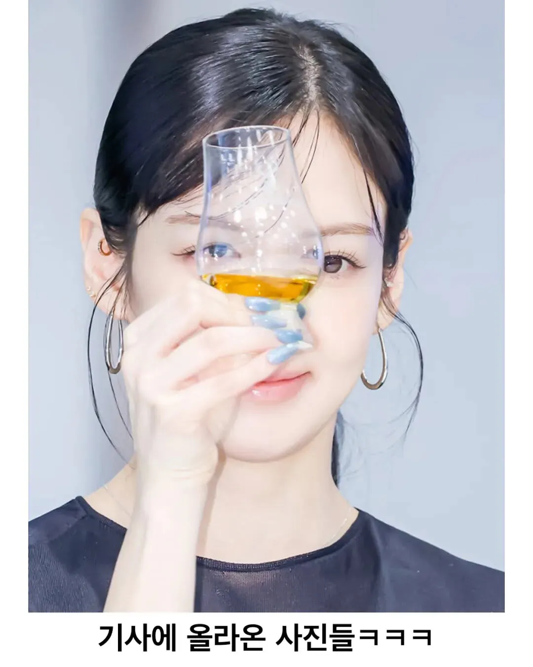 아이돌 취급을 못 받는 효연.jpg (3/8)