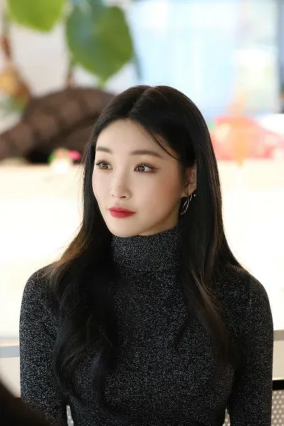 '리버스 하영'이라는 연예인 (2/3)