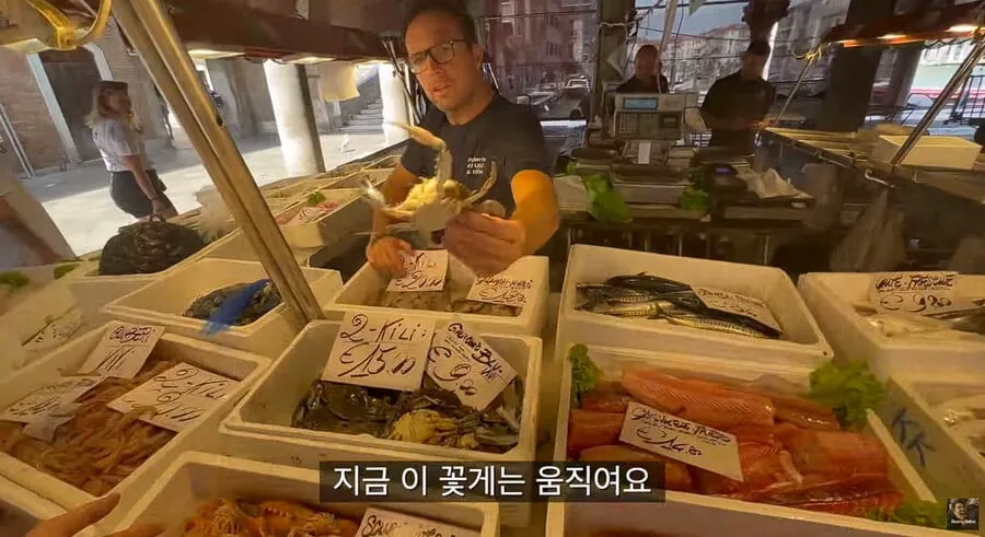 이탈리아에서 난리났다는 청게(블루크랩) 가격.jpg (16/20)