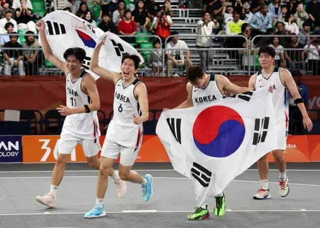 e스포츠 대전격투 아재들 은메달 확보!/3x3 농구 금메달 펜싱 은메달!/육상 100M 결선 진출! (4/12)