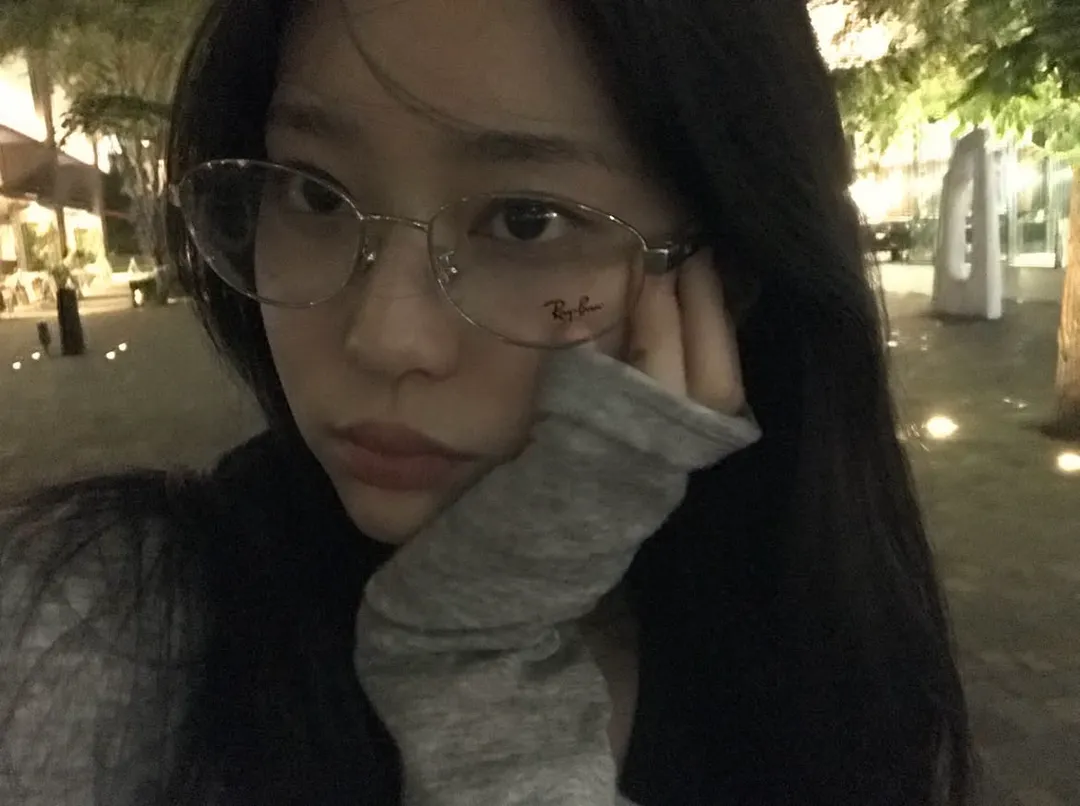김민주 여친짤 (9/15)