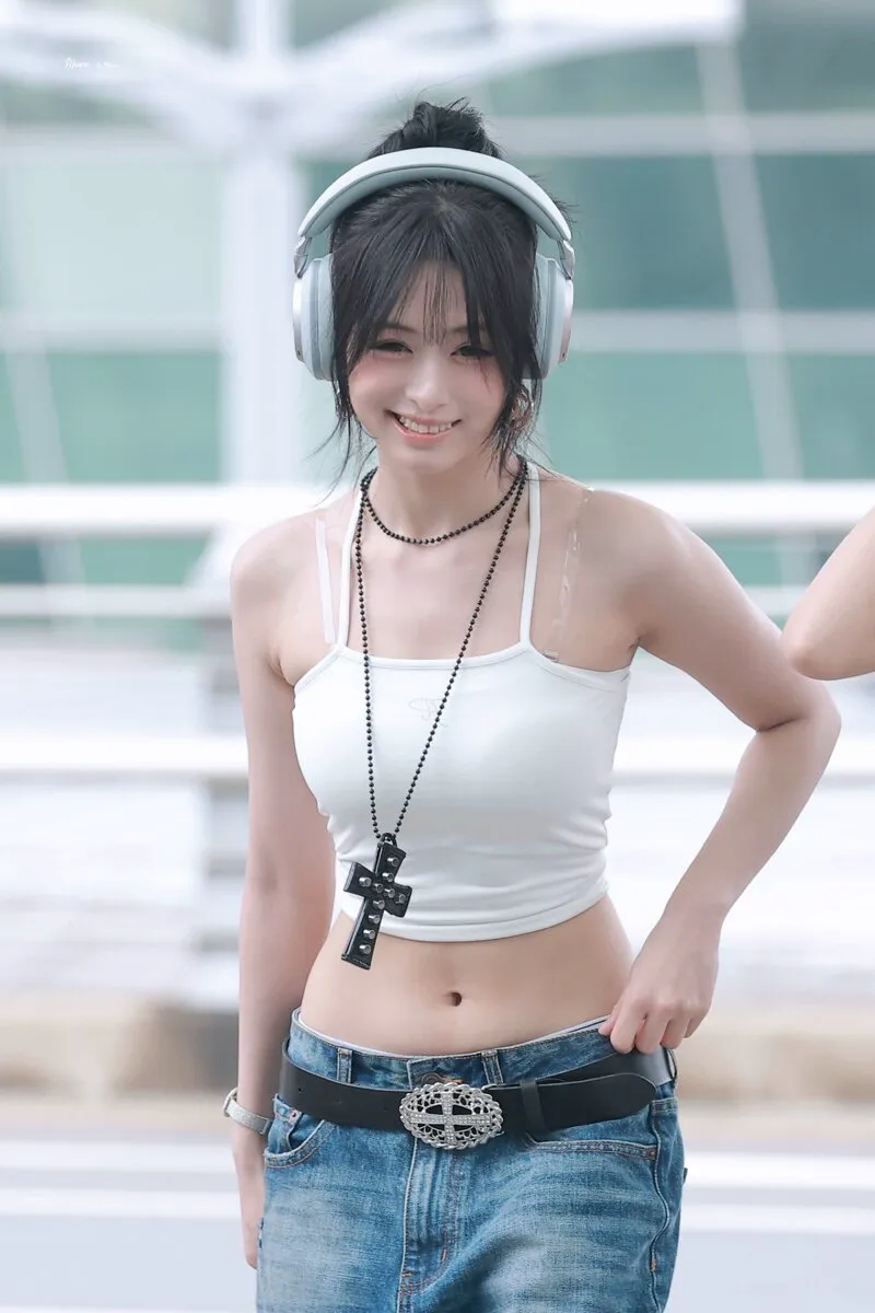 베이비몬스터 아현 몸매 (2/5)