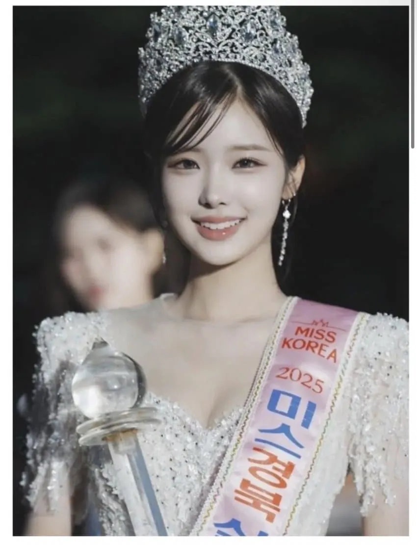 AI 아니냐는 2025 미스코리아 진 (11/11)
