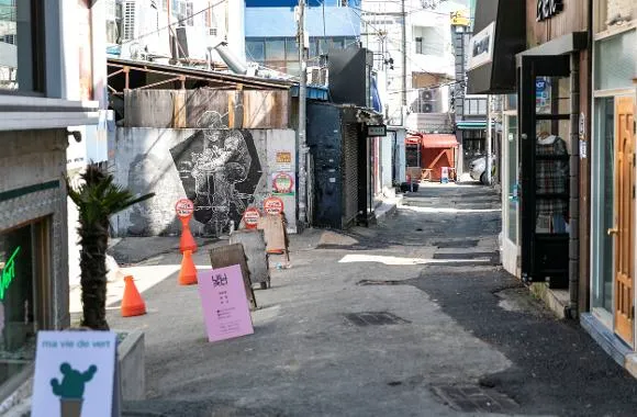 옛추억을 갖고 방문해 보면 깜짝 놀란다는 부산대학교 앞 상황 (3/18)