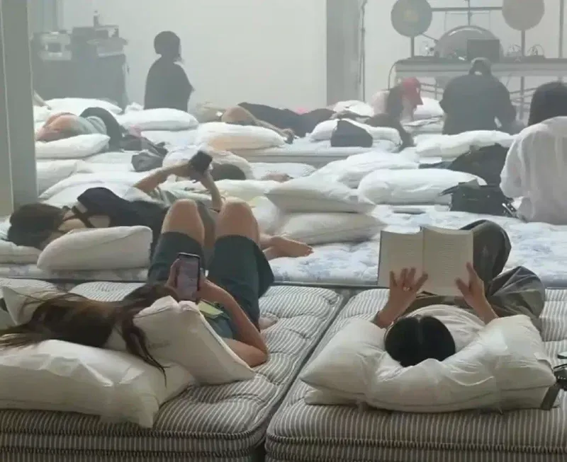 성수동 5만원 휴식공간 (3/5)