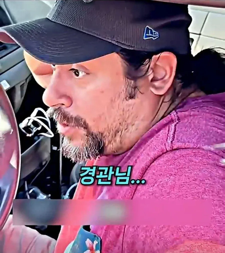 자기집 주차장에서 검문 당한 유부남.jpg (8/18)