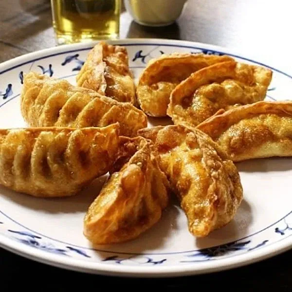 부산 상어 보러 북항 오는 애들은 중요한 거니까 이거나 봐라