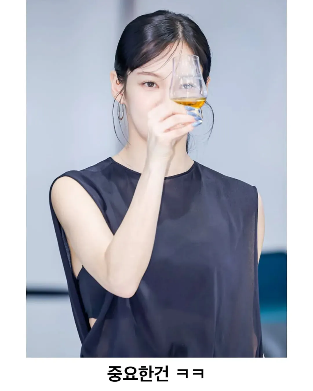 아이돌 취급을 못 받는 효연.jpg (4/8)
