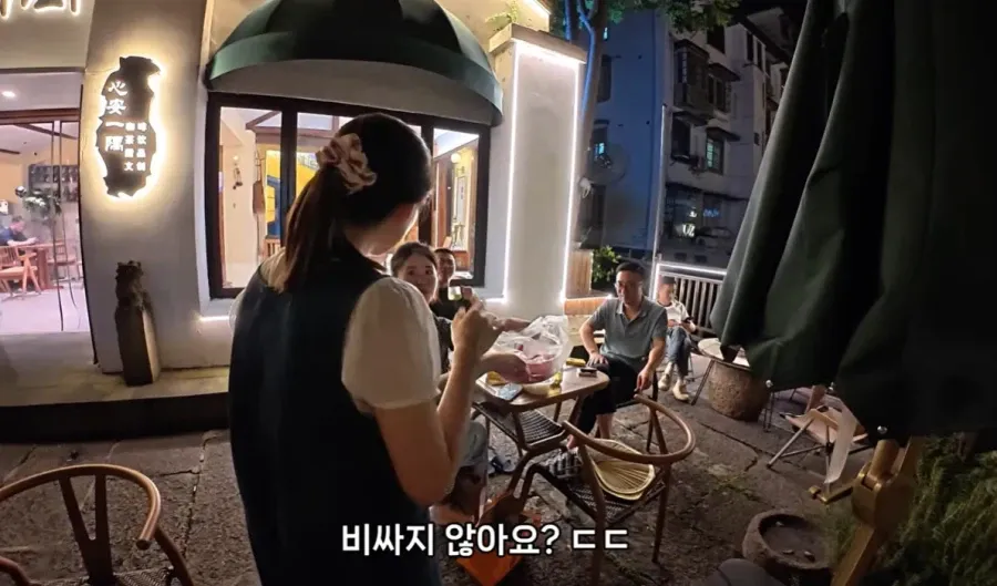 한국인 보자마자 수박 주는 중국인들.jpg (3/14)