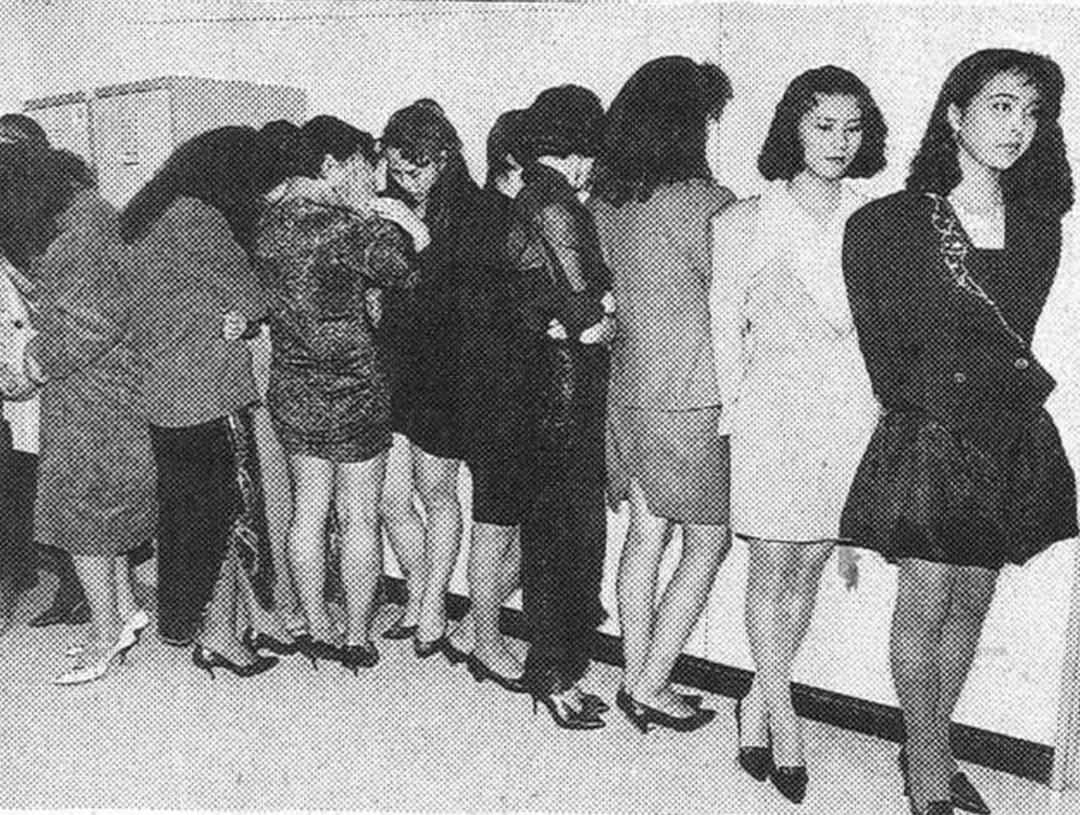 1991년 이태원의 여장 남자들.jpg (2/3)