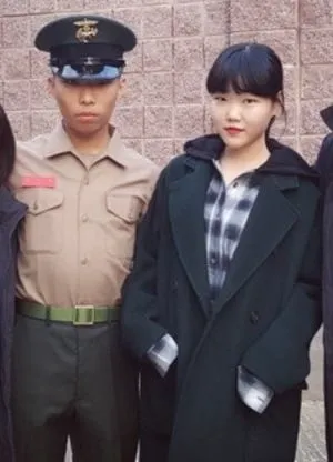 납치된 딸이 부모님께 보내는 영상편지 (2/4)