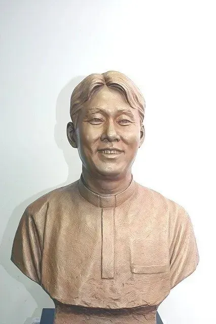 의대 졸업하고 신부가 되신분의 결말.jpg (6/6)