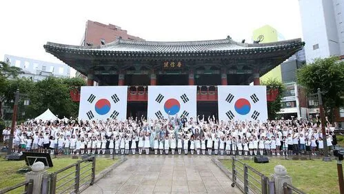알 수 없는 광복에 닿기 위해 이 탑골공원에 모인거 아닌가요? (13/14)