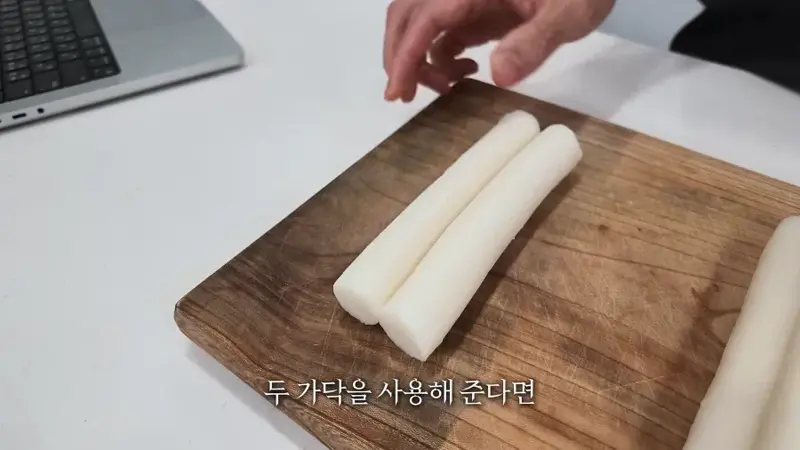 논란의 워터파크 16000원 떡볶이 근황 (7/16)