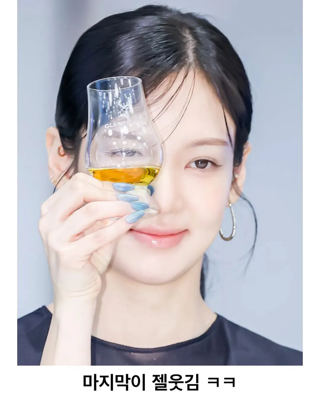 아이돌 취급을 못 받는 효연.jpg (6/8)