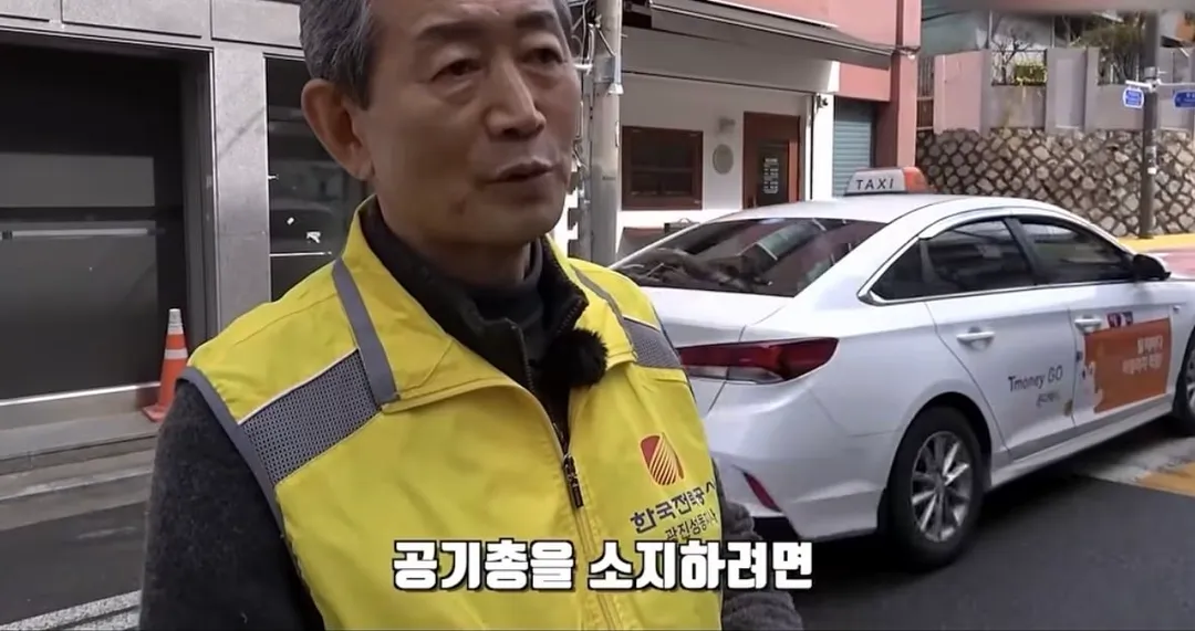 전기줄 위의 새를 잡는 저격수 (10/20)