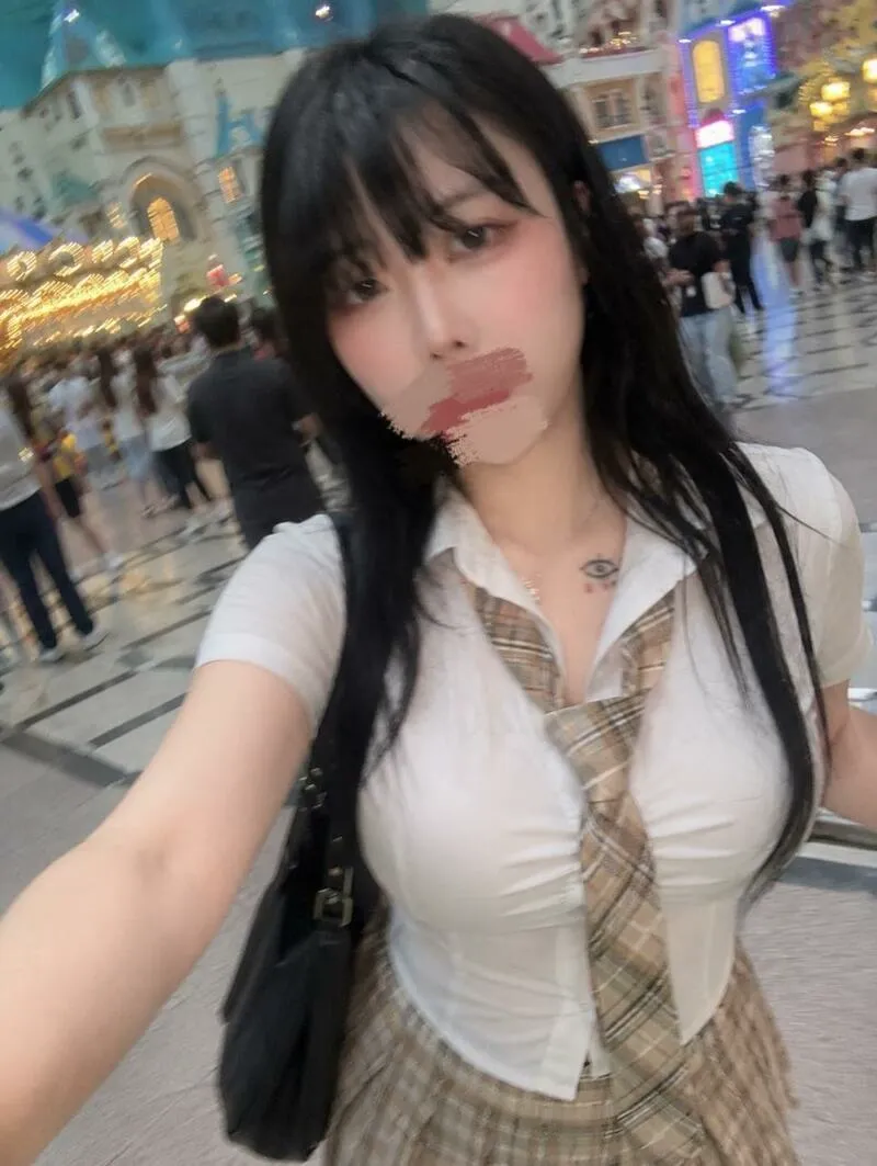 (ㅎㅂ) 롯데월드 교복눈나 (2/12)
