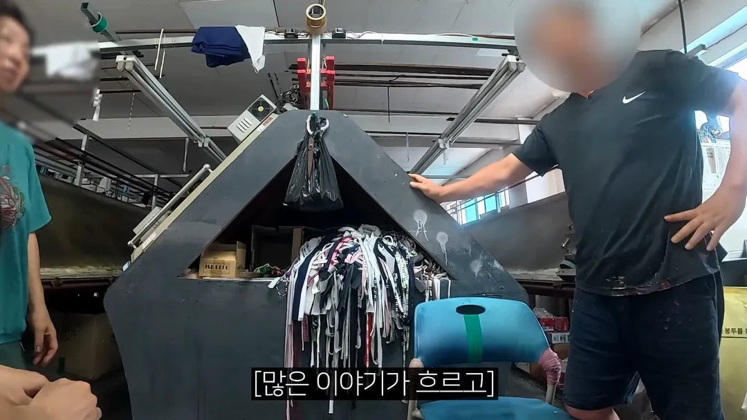 어린 시절 살던 집이 공장이였다는 40만 유튜버 로동복어 (18/20)