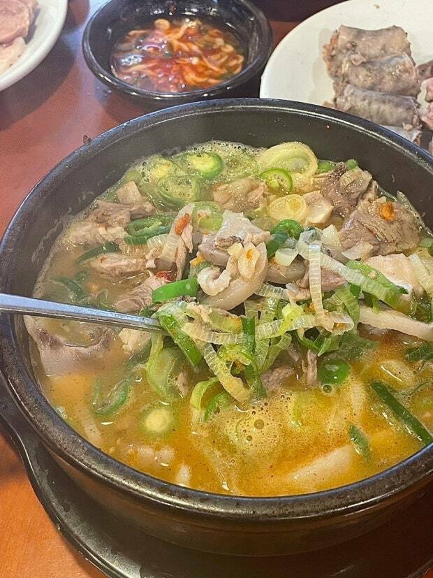 이견없는 전국에서 가장 유명한 순대국집 (4/4)