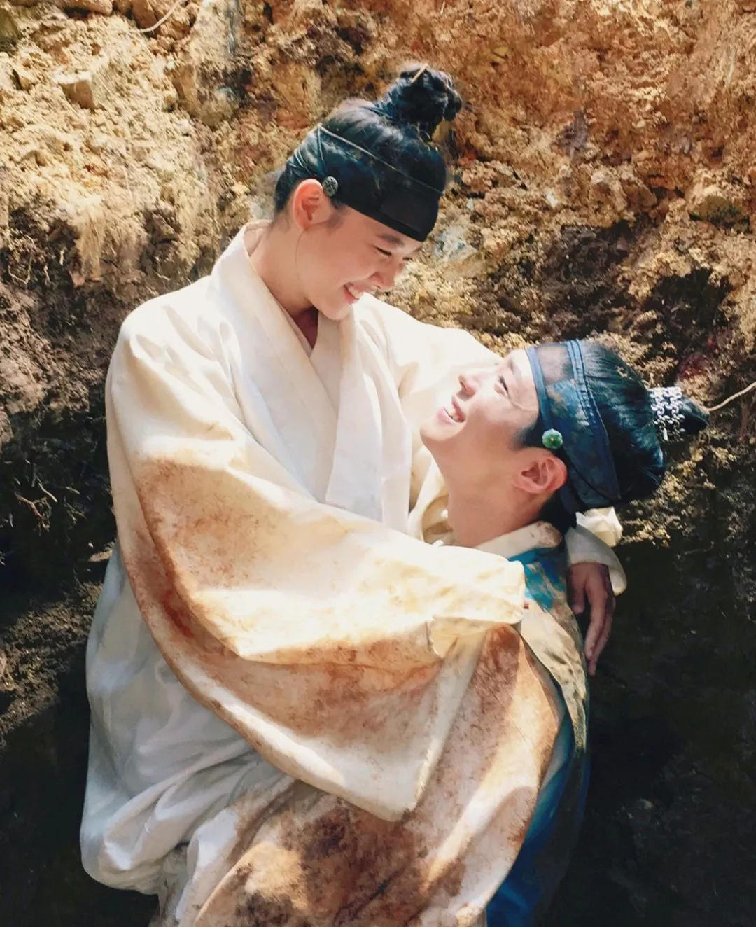드라마 "구르미그린달빛" 10주년 기념 뜬 박보검 김유정 엘르 화보.jpg (2/2)