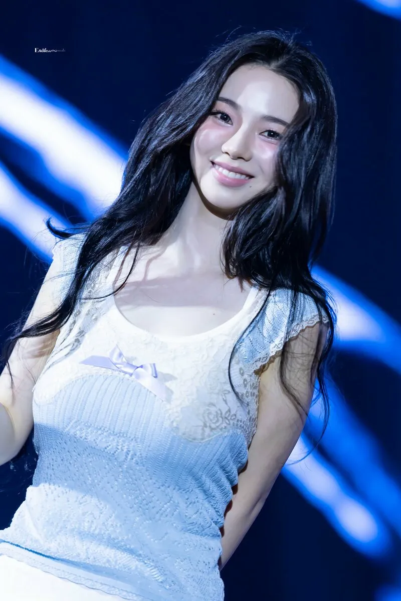 장원영 카리나 설윤 (4/9)