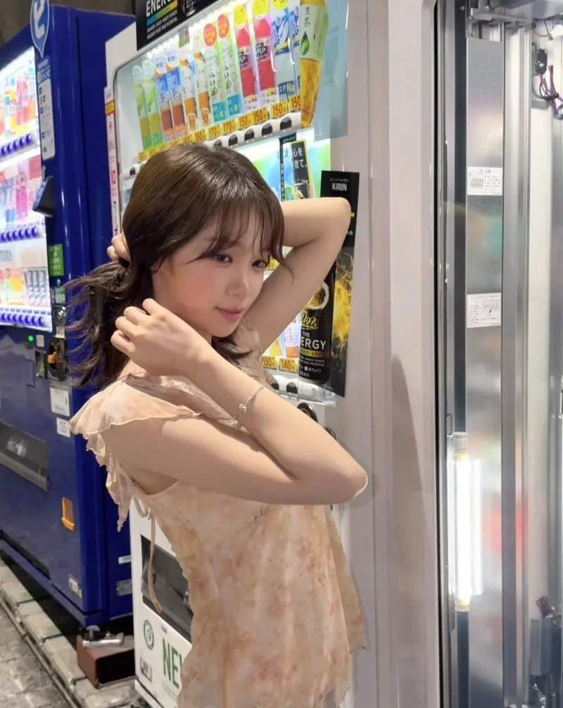 르세라핌 김채원 인스타 (3/15)