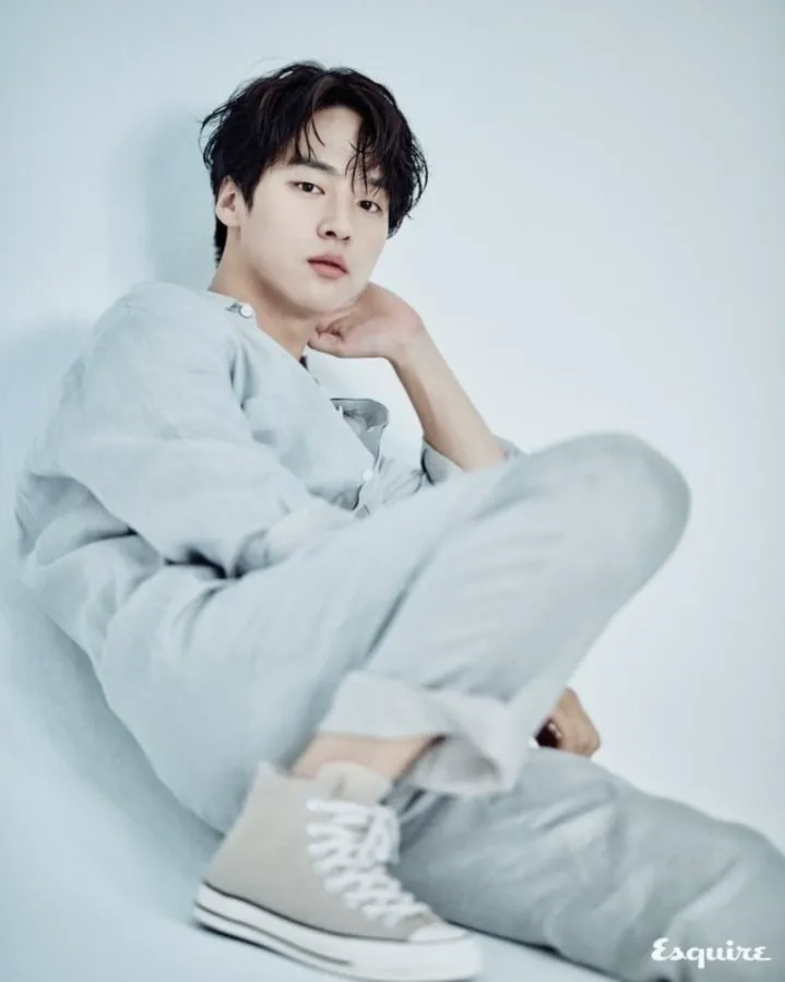 존멋 女 X 연하 男 조합 커플 55개 중 내 심장을 후드려 친 조합 고르기.jpg (12/20)