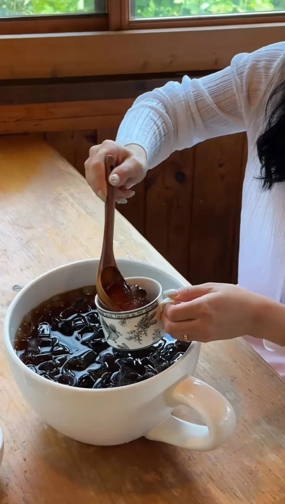 양산 카페에 있다는 대용량 아메리카노.jpg (2/4)
