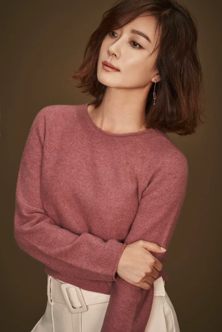 존멋 女 X 연하 男 조합 커플 55개 중 내 심장을 후드려 친 조합 고르기.jpg (11/20)